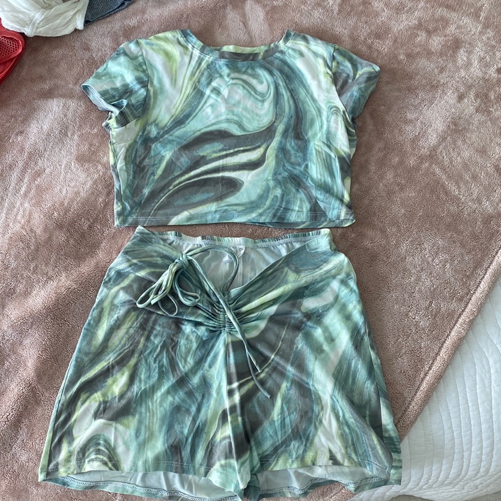 Kass Two Piece Set in Green Swirl